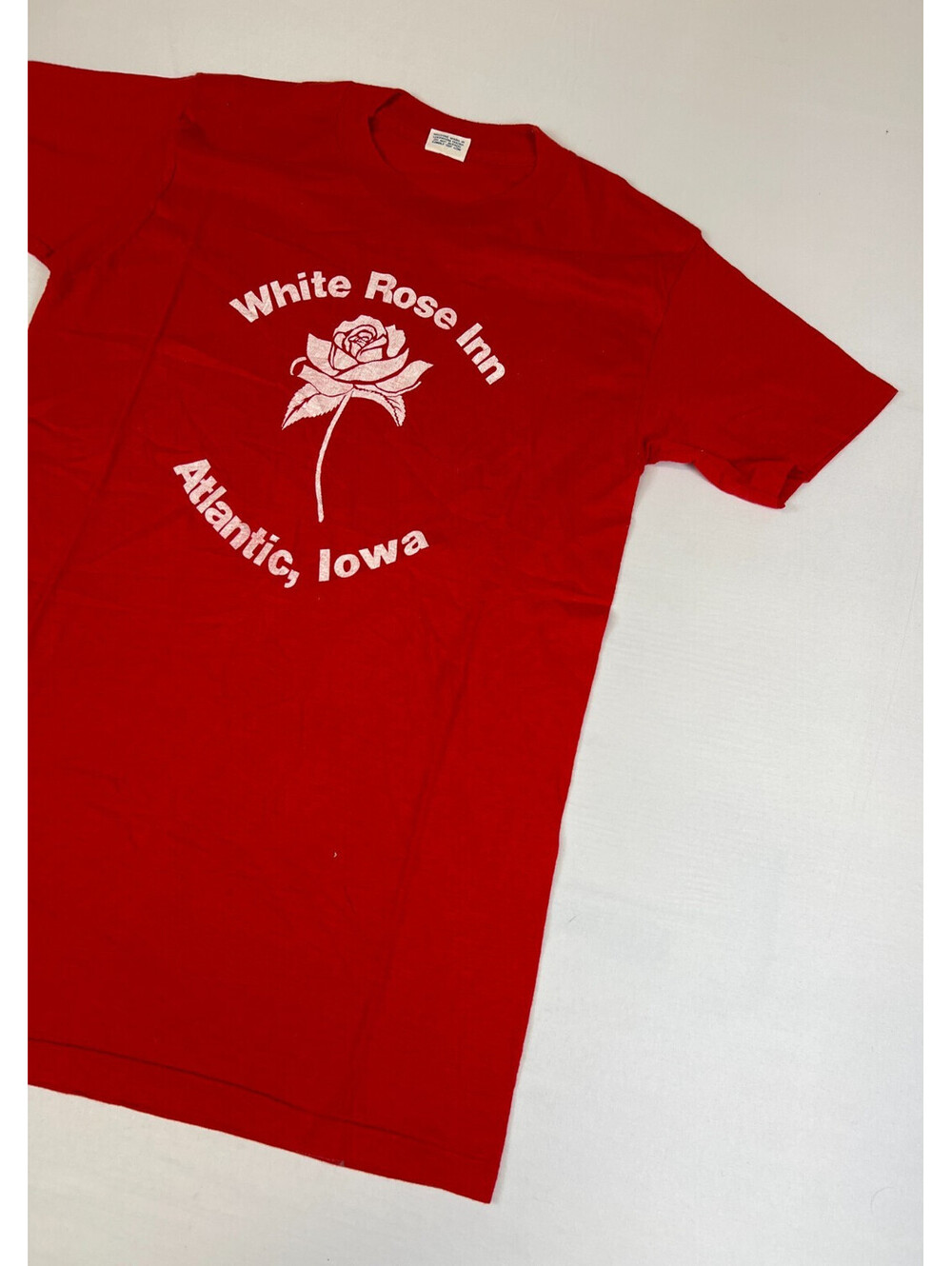 Vintage 70s White Rose Inn Atlantic Iowa T Shirt Large Red Single Stitch - Picture 5 of 7